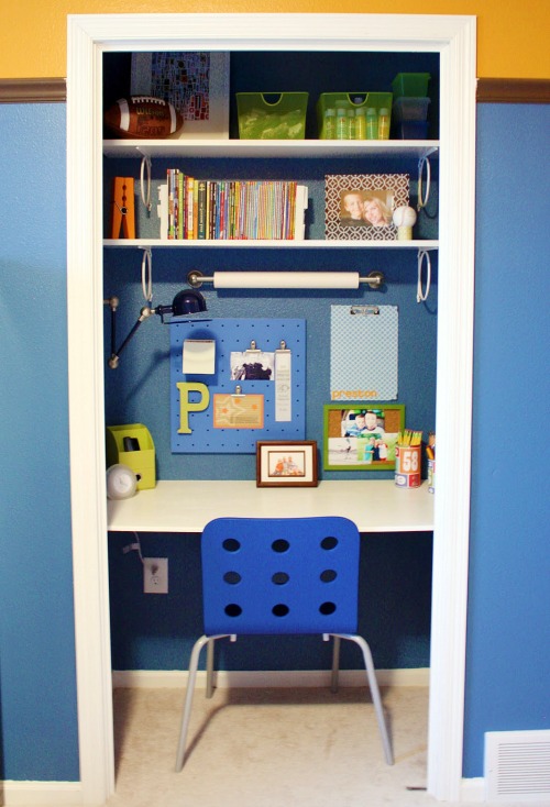 Lots of great ideas for creating a homework station in any sized space! // cleanandscentsible.com