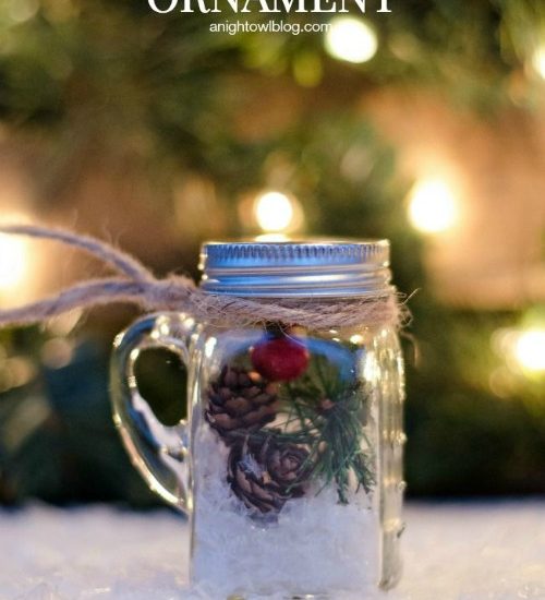 These mini mason jar ornaments are adorable and so easy to make!