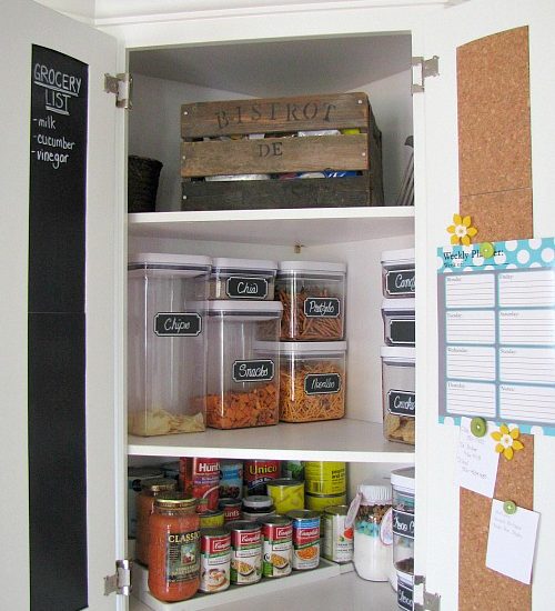 Practical ideas to organize your small pantry space. // cleanandscentsible.com