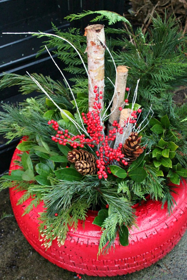 Pinecone and Cranberry Garland - Clean and Scentsible