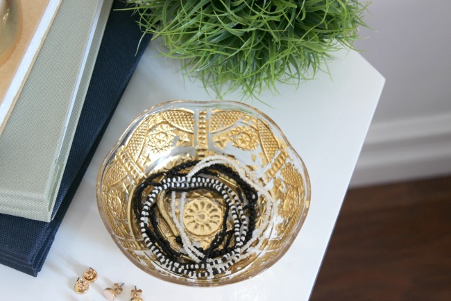 DIY gold leaf dish tutorial — these make the perfect catch all bowls!
