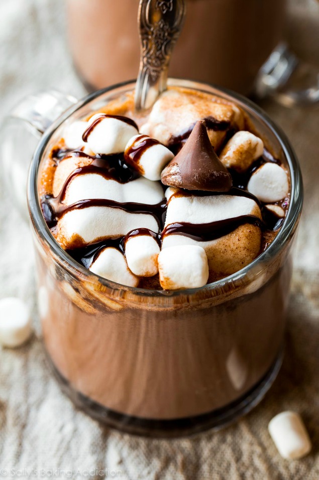 Hot Chocolate Recipes and Valentine's Day Hot Chocolate Bar - Clean and ...