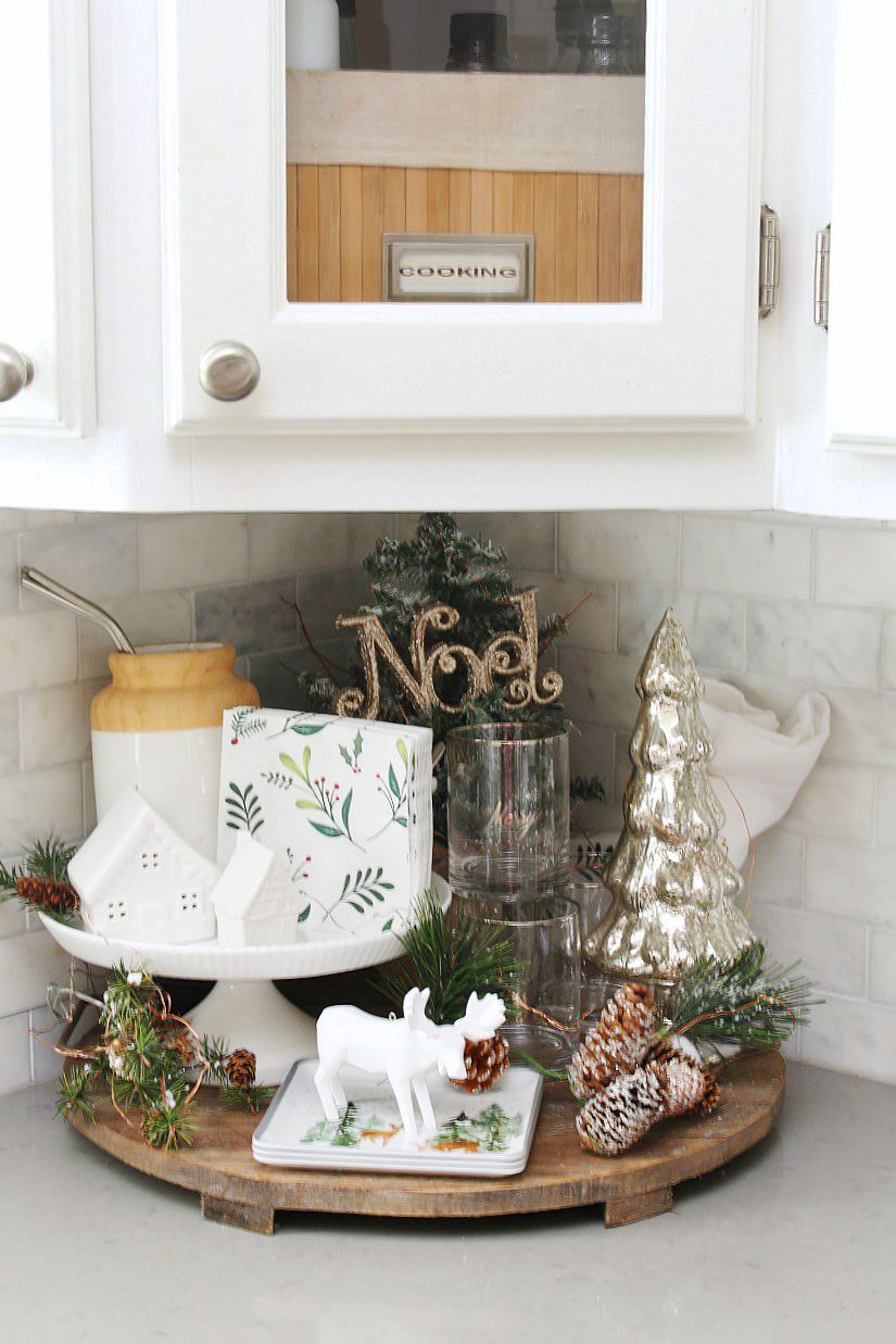 Christmas Kitchen Decorating Ideas  Clean and Scentsible