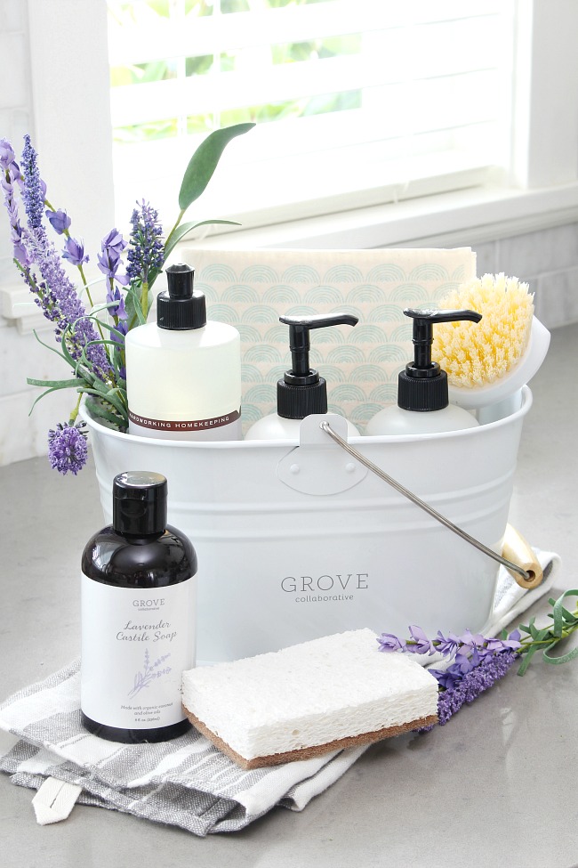 https://www.cleanandscentsible.com/wp-content/uploads/2018/07/Free-gift-offer-from-Grove-Collaborative-with-Mrs.-Meyers.jpg