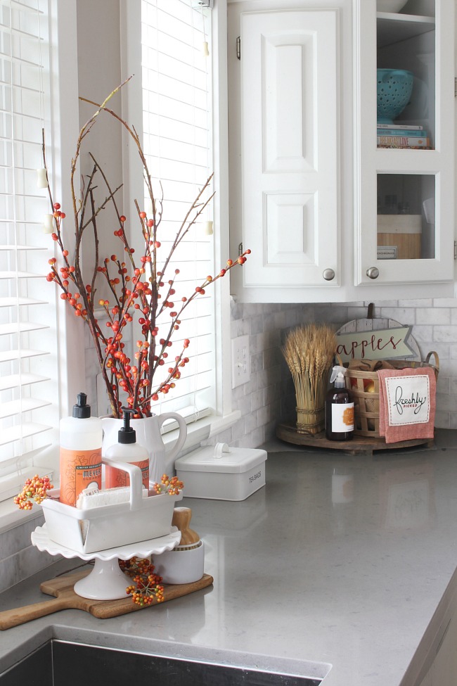Fall Home Decor : Fall Kitchen Decorating Ideas - Pink Peppermint Design