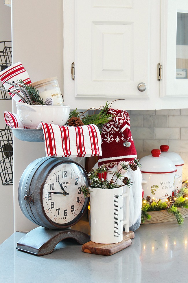 https://www.cleanandscentsible.com/wp-content/uploads/2018/12/Red-and-white-Christmas-Kitchen-from-Clean-and-Scentsible.jpg
