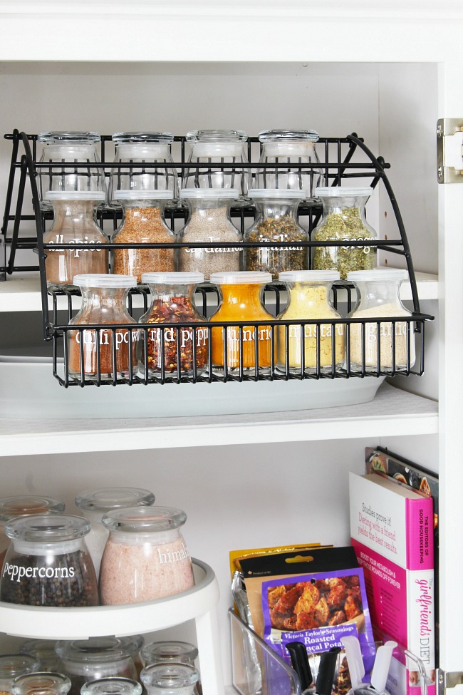 8 Practical and Artful Ways to Label Spice Jars - The Organized Home