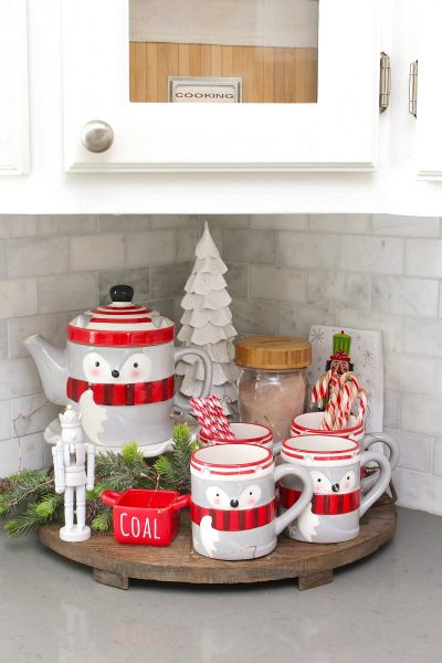 Christmas Kitchen Decor Ideas - Clean and Scentsible