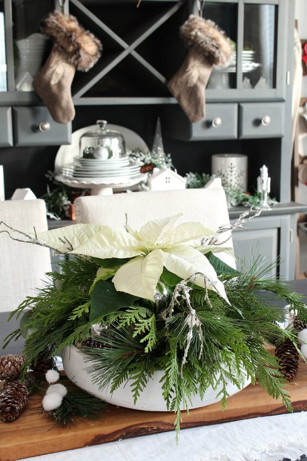 DIY Christmas Centerpiece - Clean and Scentsible