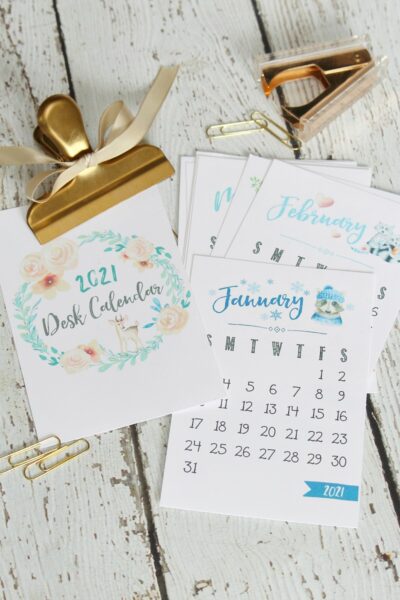 Free Printable 2021 Desk Calendar - Clean and Scentsible