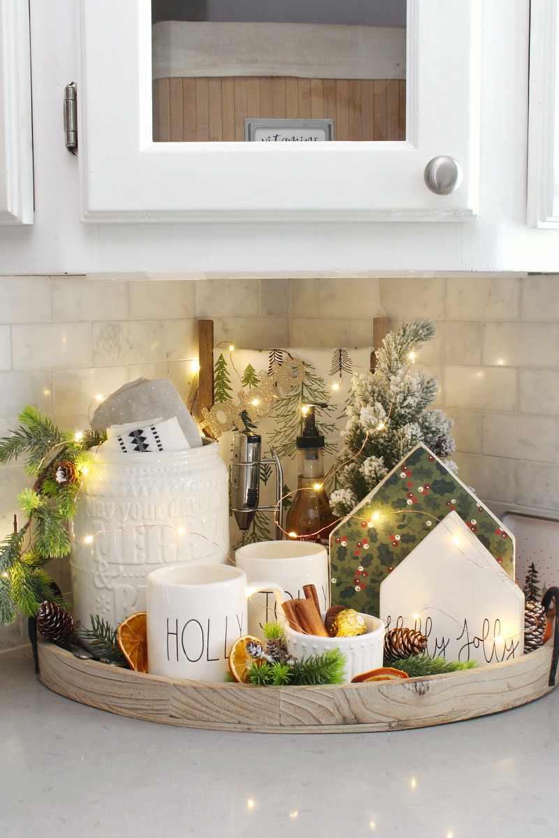 https://www.cleanandscentsible.com/wp-content/uploads/2020/12/CHristmas-Kitchen-Decor-17-Clean-and-Scentsible.jpg