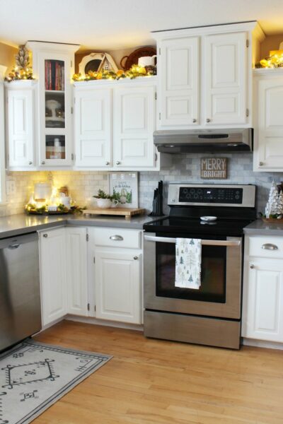 Christmas Kitchen Decor Ideas - Clean and Scentsible