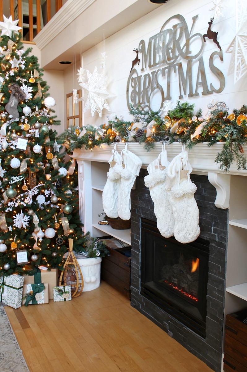 Christmas Mantel Decor Ideas - Clean and Scentsible