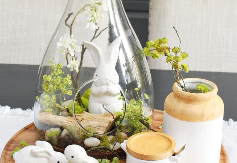 Cute Easter bunny Easter centerpiece DIY on wood tray.