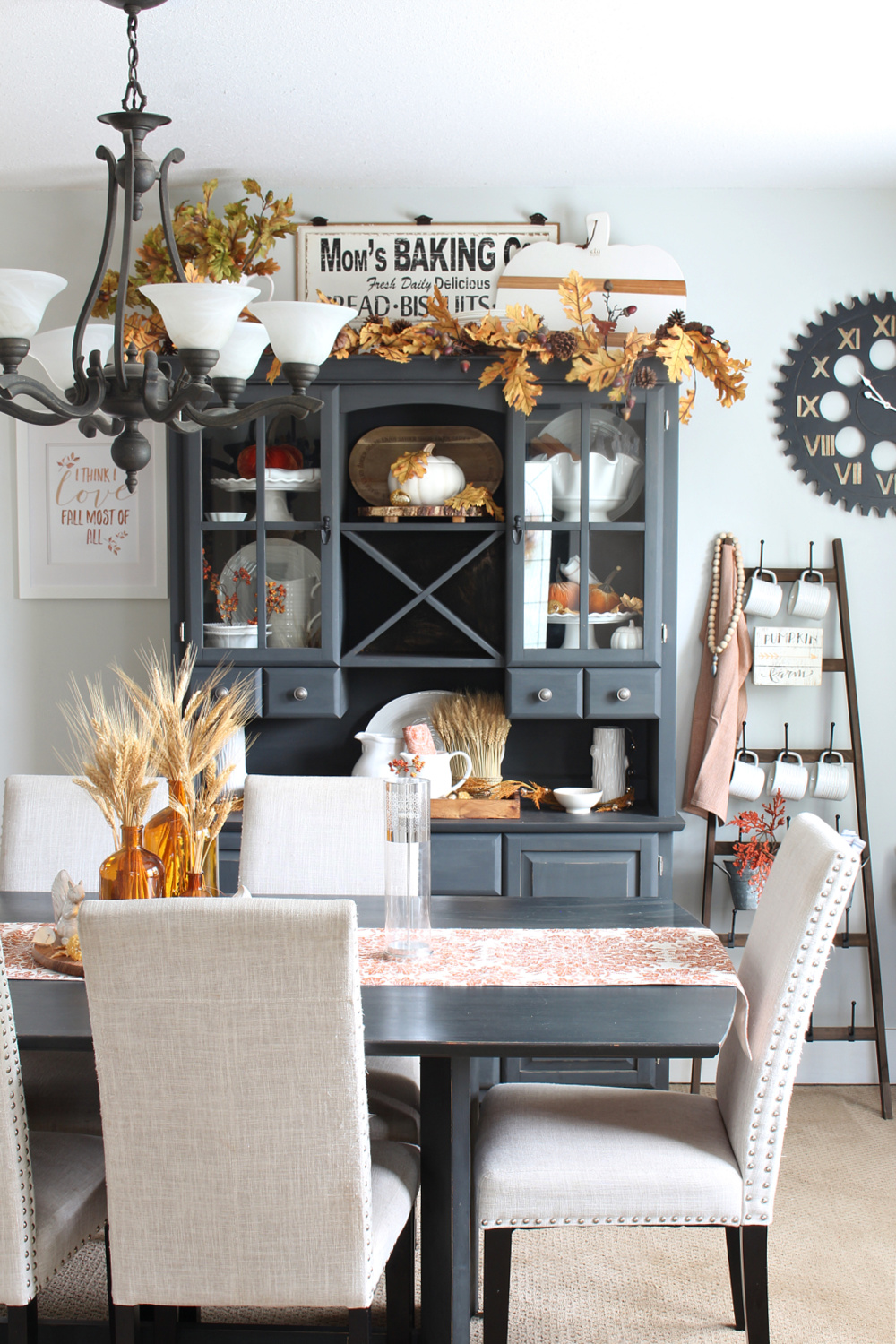 Cozy Fall Dining Room Decor - Clean and Scentsible