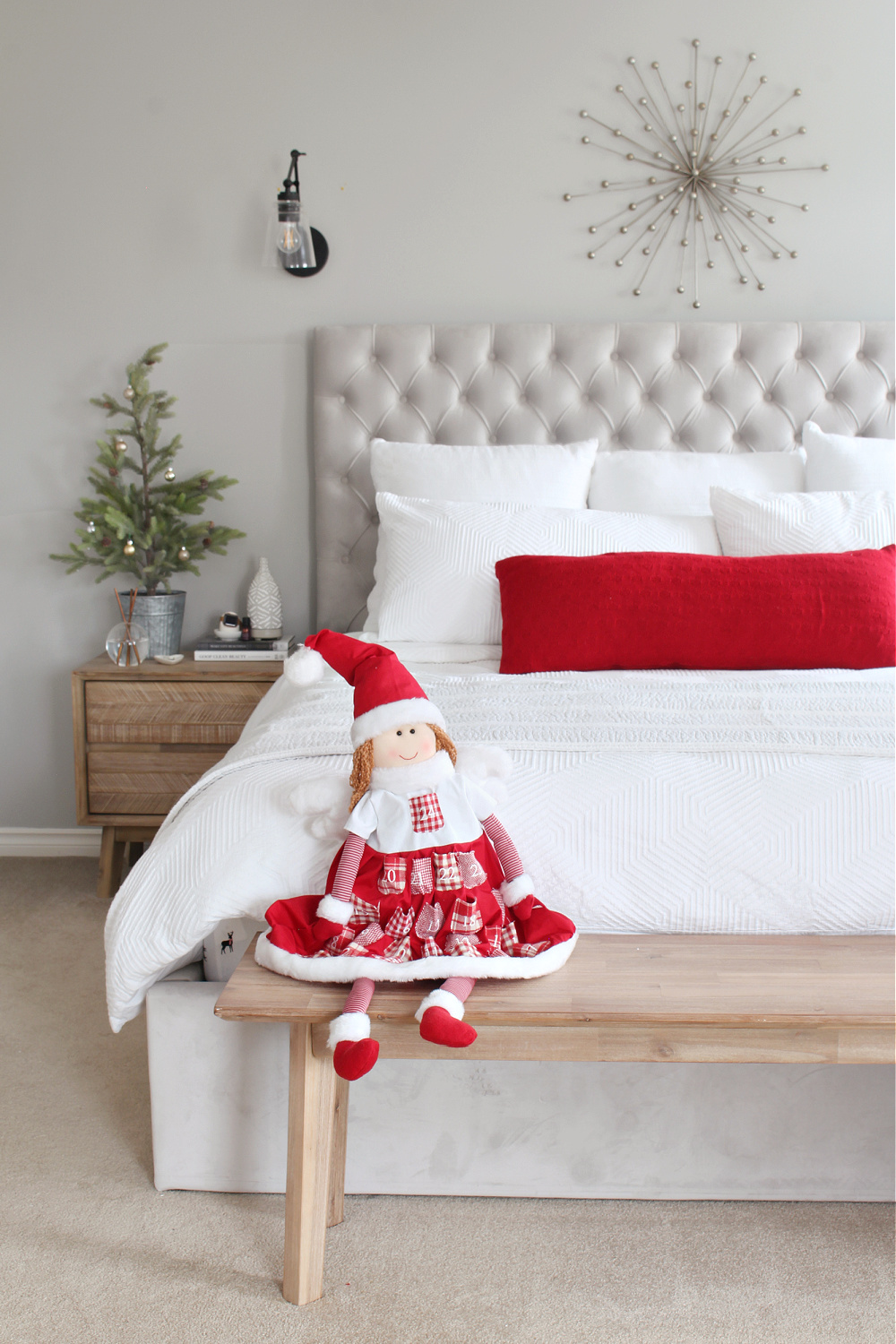 Christmas Bedroom Decor - Clean and Scentsible