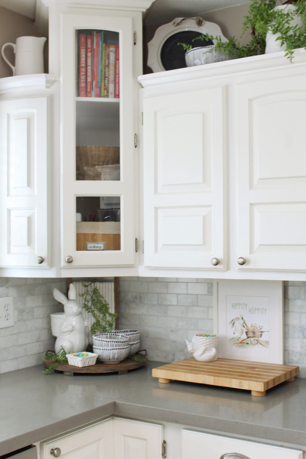 Simple Spring Kitchen Decor Ideas - The House on Silverado
